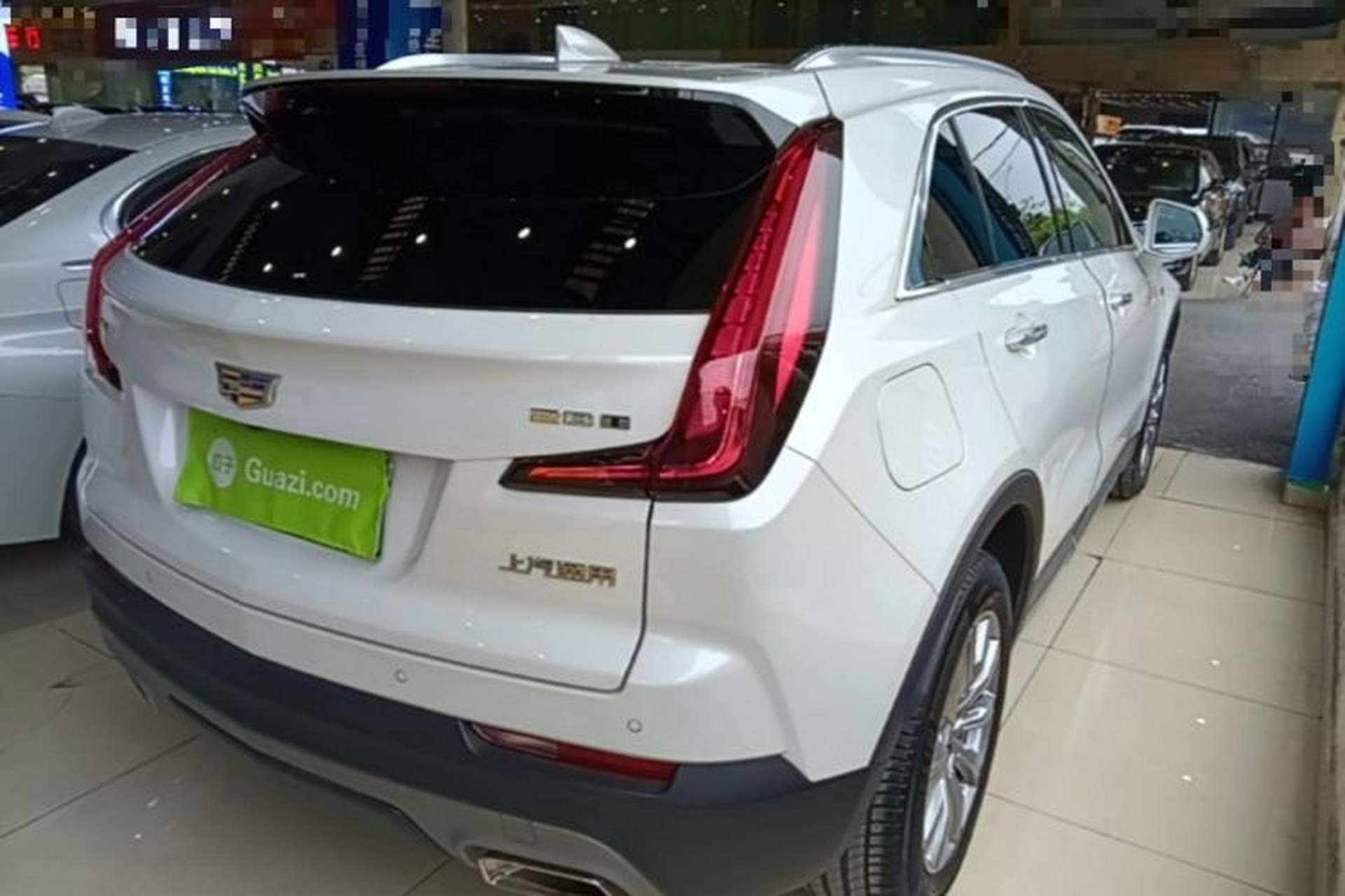 Used Cadillac XT4 2018 28T Two-Wheel-Drive Luxury Model Rear Right 45 Deg