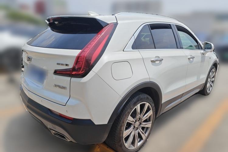 Used Cadillac XT4 2018 28T 4x4 Platinum Edition Rear Right 45 Deg