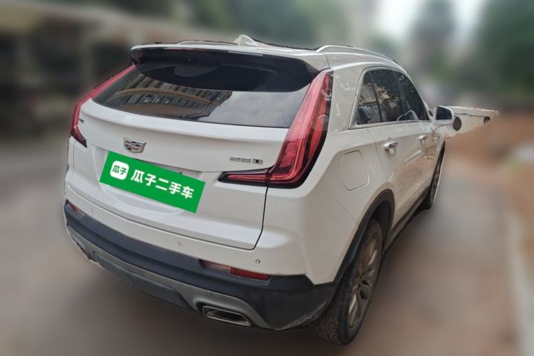 Used Cadillac XT4 2018 28T Two-Wheel-Drive Luxury Model Rear Right 45 Deg