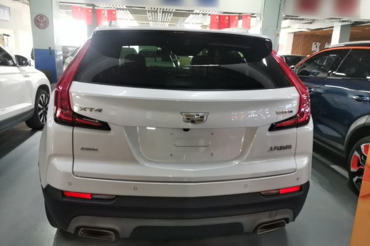 Used Cadillac XT4 2018 28T 4x4 Platinum Edition Rear