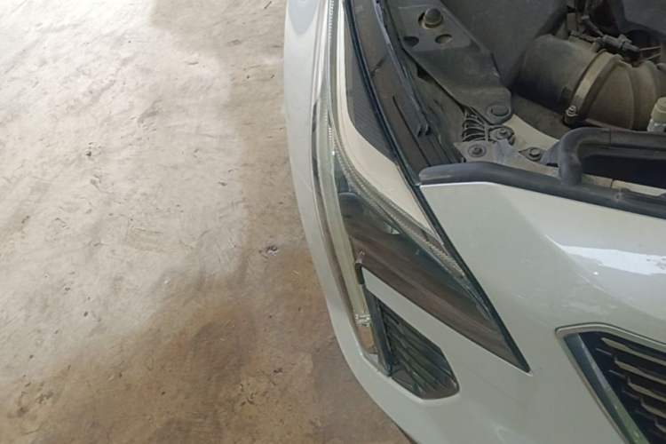 Used Cadillac XT4 2018 28T Two-Wheel Drive Leading Version Right Front Headlight