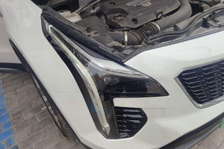 Used Cadillac XT4 2018 28T Two-Wheel Drive Leading Version Right Front Headlight