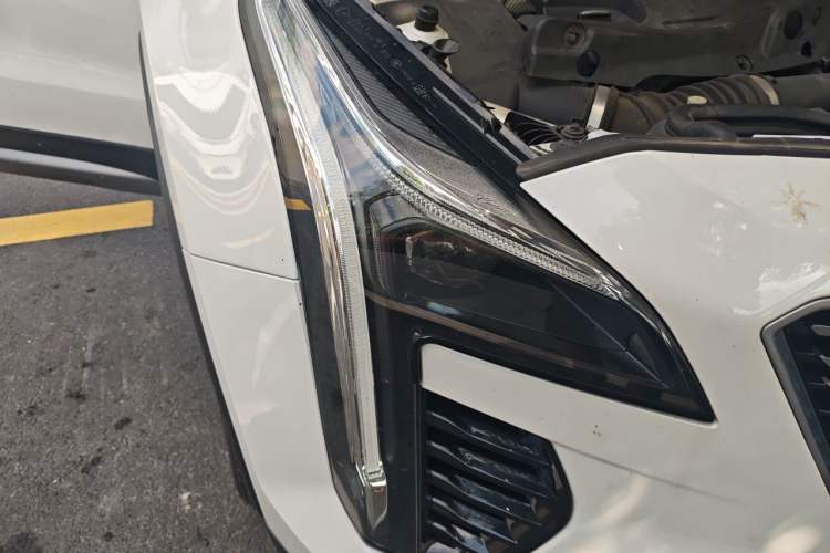Used Cadillac XT4 2018 28T Four-Wheel Drive Leading Model Right Front Headlight