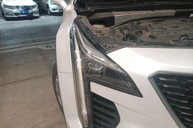 Used Cadillac XT4 2018 28T Two-Wheel Drive Leading Version Right Front Headlight