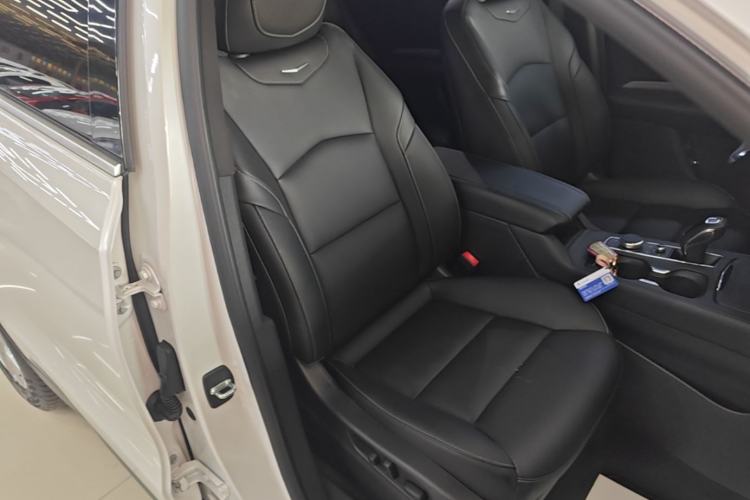 Used Cadillac XT4 2018 28T Two-Wheel Drive Leading Version Right Front Seat