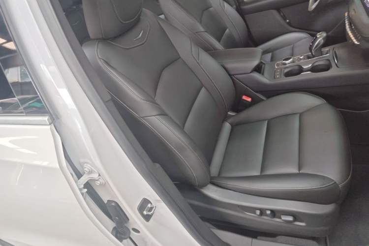 Used Cadillac XT4 2018 28T Two-Wheel Drive Leading Version Right Front Seat