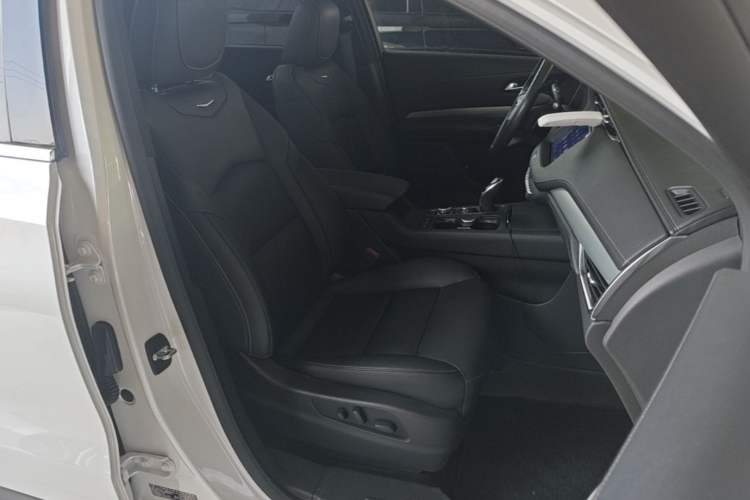 Used Cadillac XT4 2018 28T Two-Wheel Drive Leading Version Right Front Seat