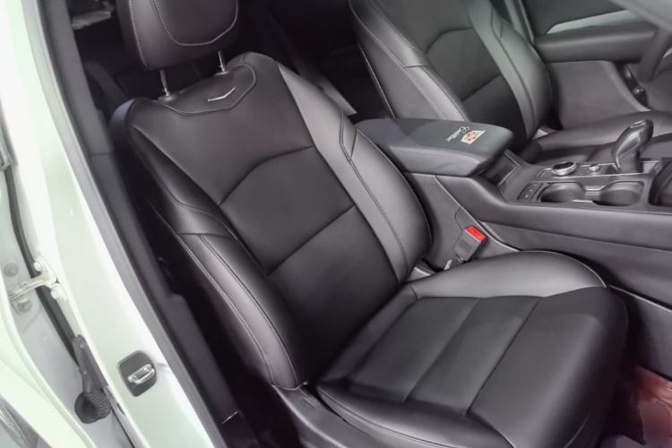 Used Cadillac XT4 2018 28T Two-Wheel Drive Leading Version Right Front Seat
