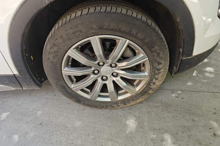 Used Cadillac XT4 2018 28T Two-Wheel Drive Leading Version Right Front Wheel Hub