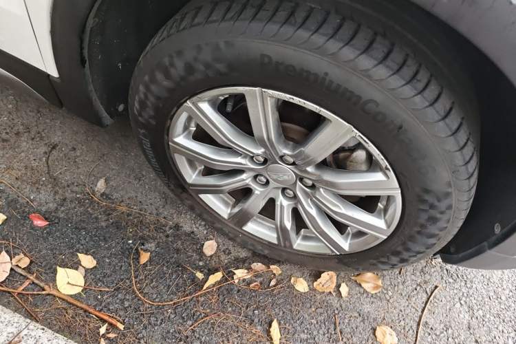 Used Cadillac XT4 2018 28T Two-Wheel Drive Leading Version Right Front Wheel Hub