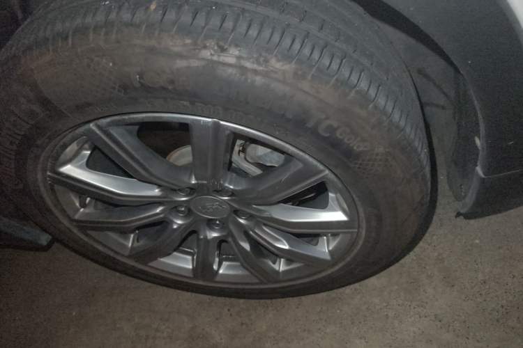 Used Cadillac XT4 2018 28T Two-Wheel Drive Leading Version Right Front Wheel Hub