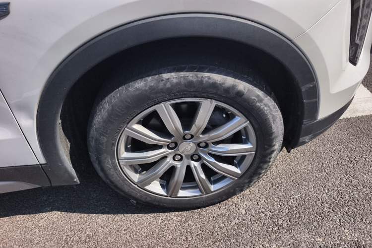 Used Cadillac XT4 2018 28T Two-Wheel Drive Leading Sport Model Right Front Wheel Hub