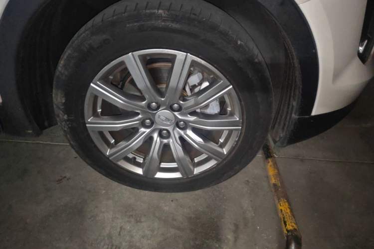 Used Cadillac XT4 2018 28T Two-Wheel Drive Leading Version Right Front Wheel Hub