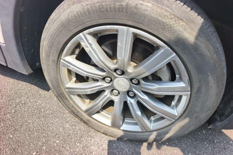 Used Cadillac XT4 2018 28T Two-Wheel Drive Leading Version Right Front Wheel Hub