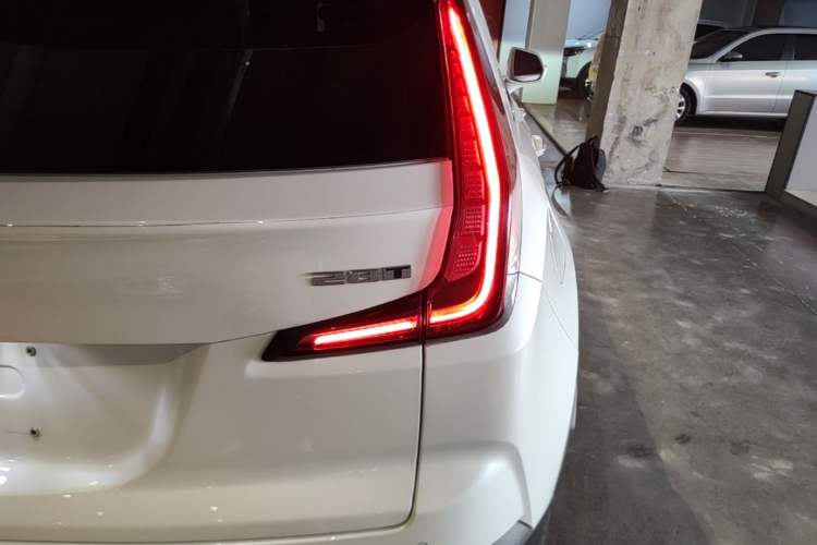 Used Cadillac XT4 2018 28T Two-Wheel Drive Leading Version Right Rear Taillight