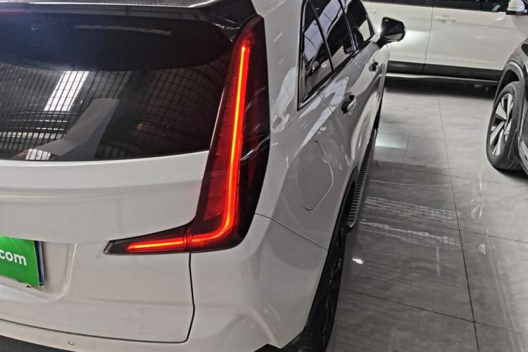 Used Cadillac XT4 2018 28T Two-Wheel Drive Tech Version Right Rear Taillight