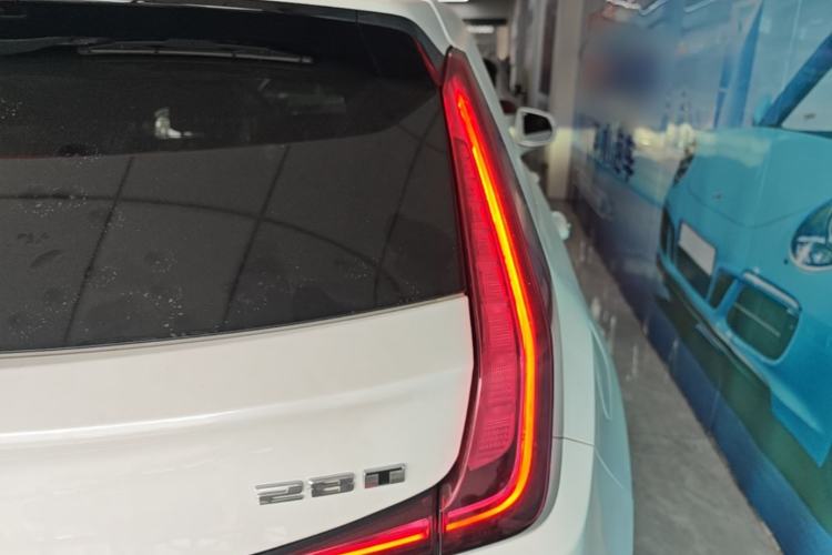 Used Cadillac XT4 2018 28T Two-Wheel Drive Tech Version Right Rear Taillight