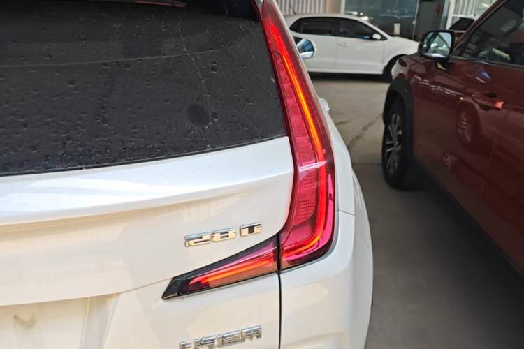 Used Cadillac XT4 2018 28T Two-Wheel Drive Leading Version Right Rear Taillight