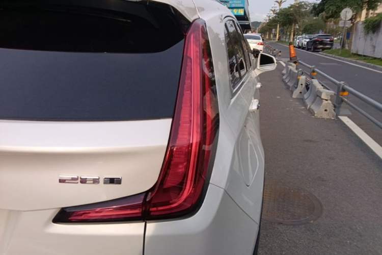 Used Cadillac XT4 2018 28T Two-Wheel Drive Leading Version Right Rear Taillight