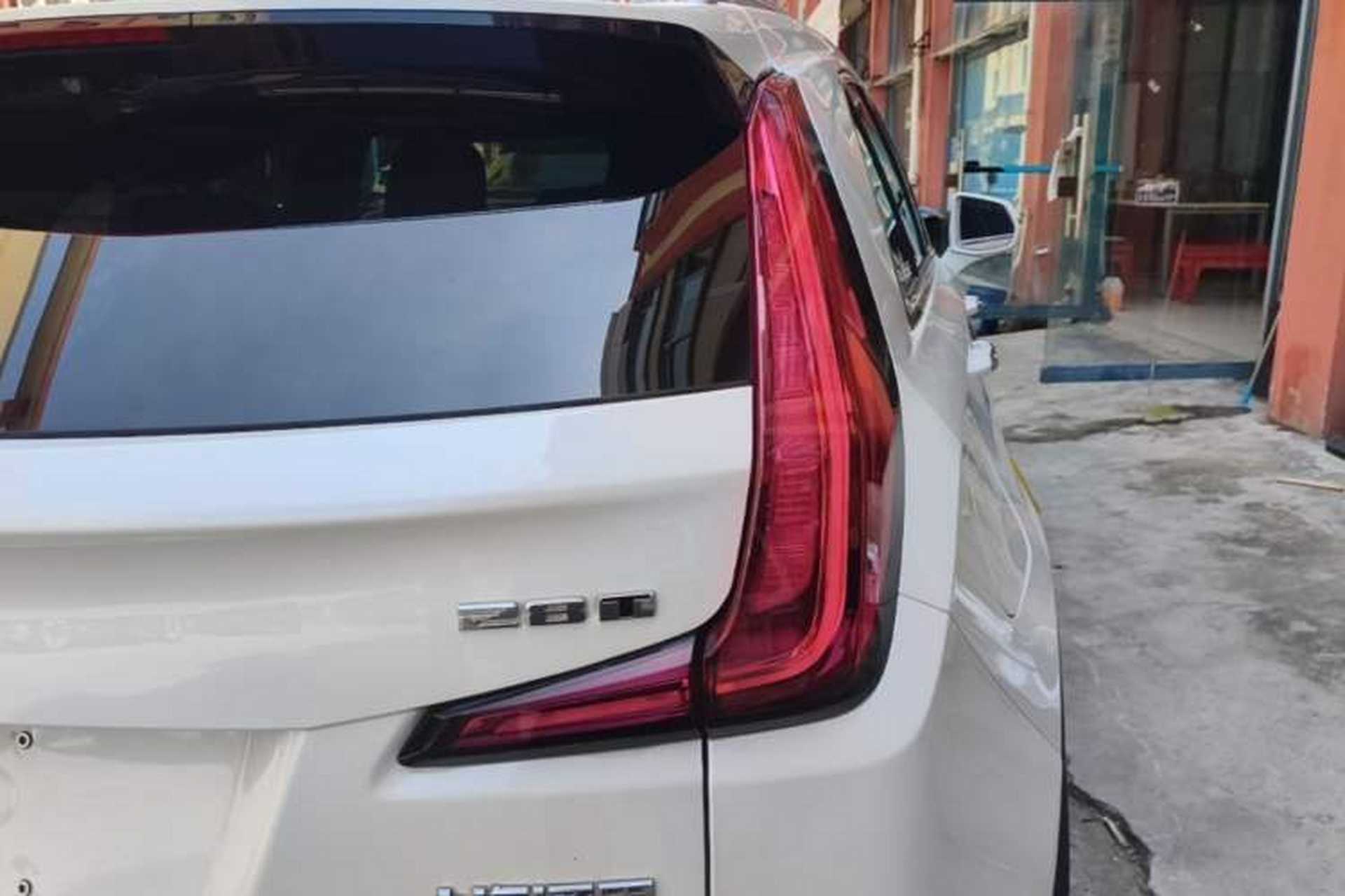 Used Cadillac XT4 2018 28T Two-Wheel Drive Leading Version Right Rear Taillight