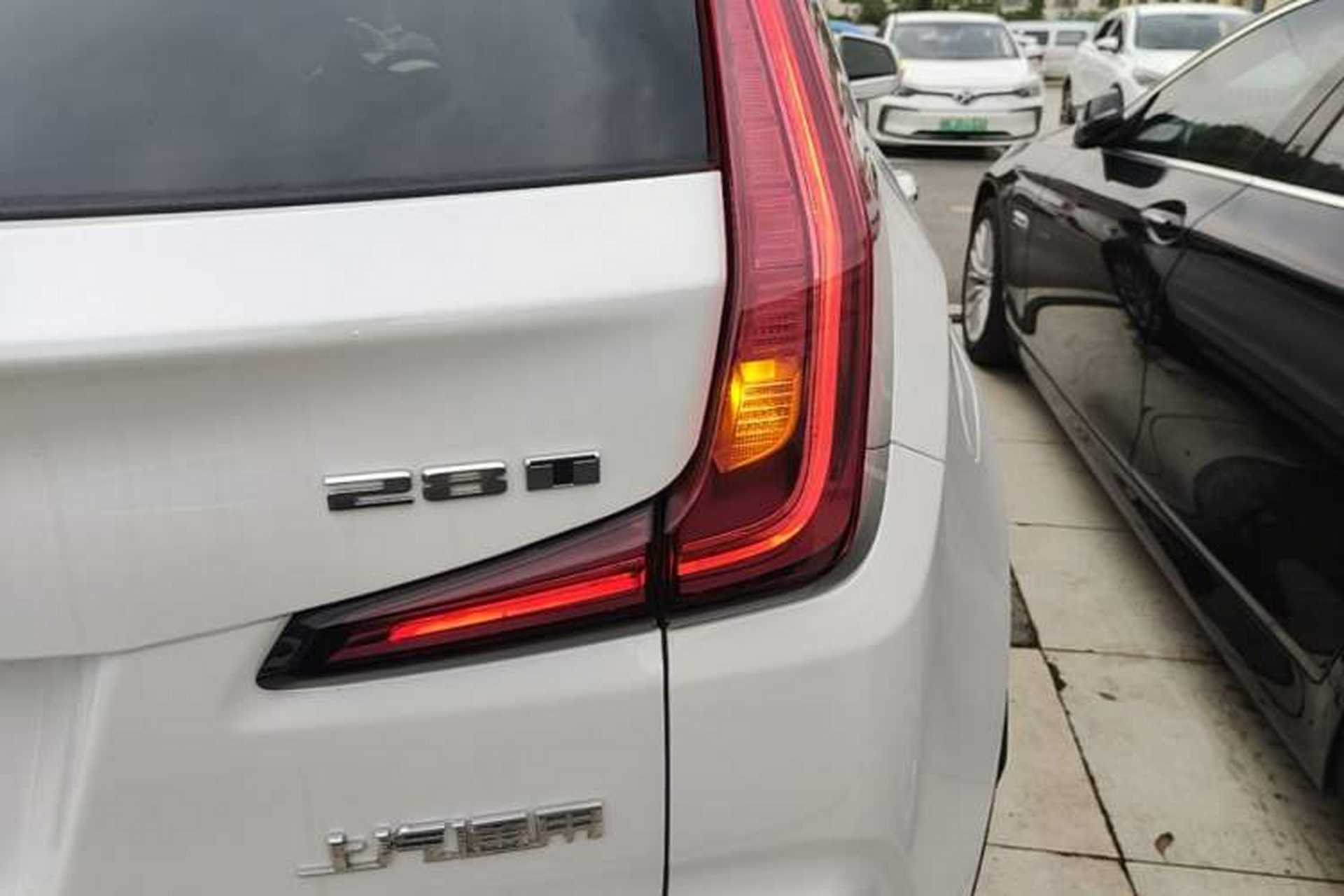 Used Cadillac XT4 2018 28T Two-Wheel Drive Leading Version Right Rear Taillight