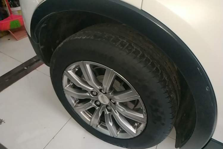Used Cadillac XT4 2018 28T Two-Wheel Drive Leading Version Right Rear Wheel Hub