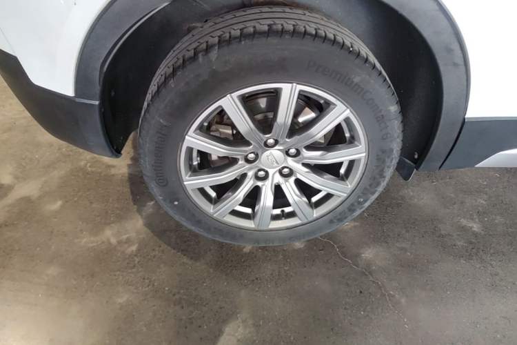 Used Cadillac XT4 2018 28T Two-Wheel Drive Leading Version Right Rear Wheel Hub