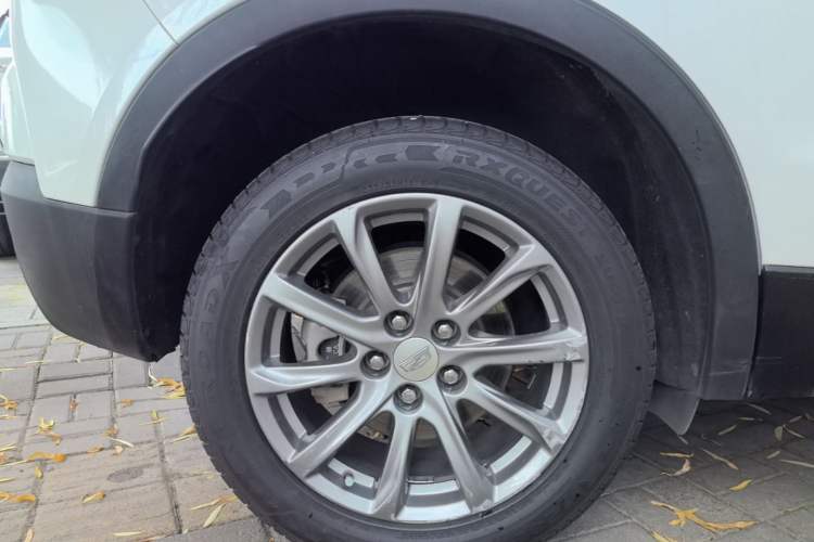 Used Cadillac XT4 2018 28T Two-Wheel Drive Tech Version Right Rear Wheel Hub