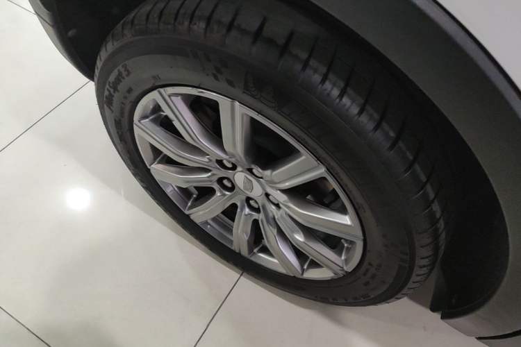 Used Cadillac XT4 2018 28T Four-Wheel Drive Leading Model Right Rear Wheel Hub
