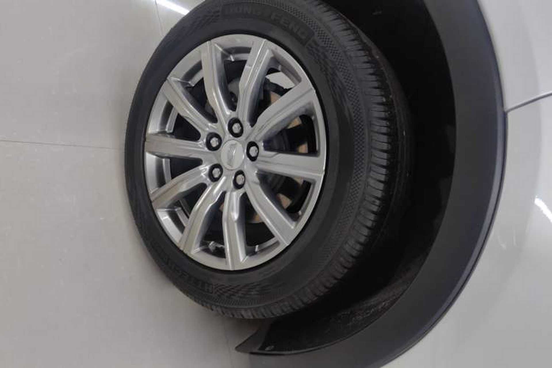 Used Cadillac XT4 2018 28T Two-Wheel Drive Leading Version Right Rear Wheel Hub