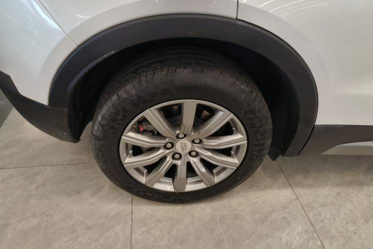 Used Cadillac XT4 2018 28T Two-Wheel Drive Leading Version Right Rear Wheel Hub