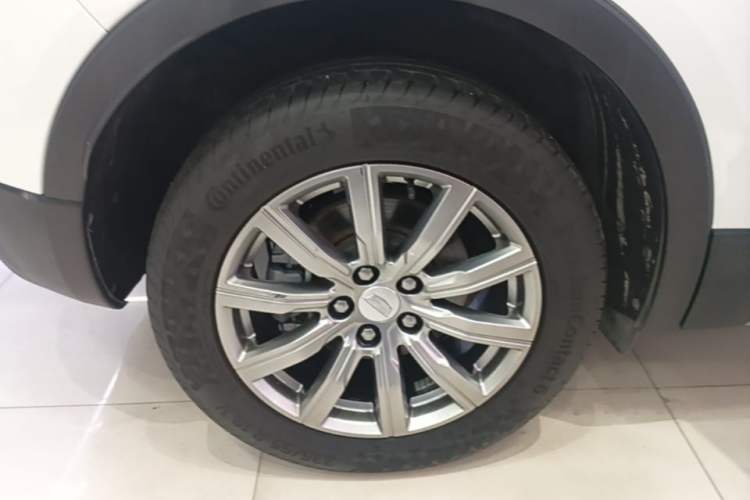 Used Cadillac XT4 2018 28T Two-Wheel Drive Leading Version Right Rear Wheel Hub