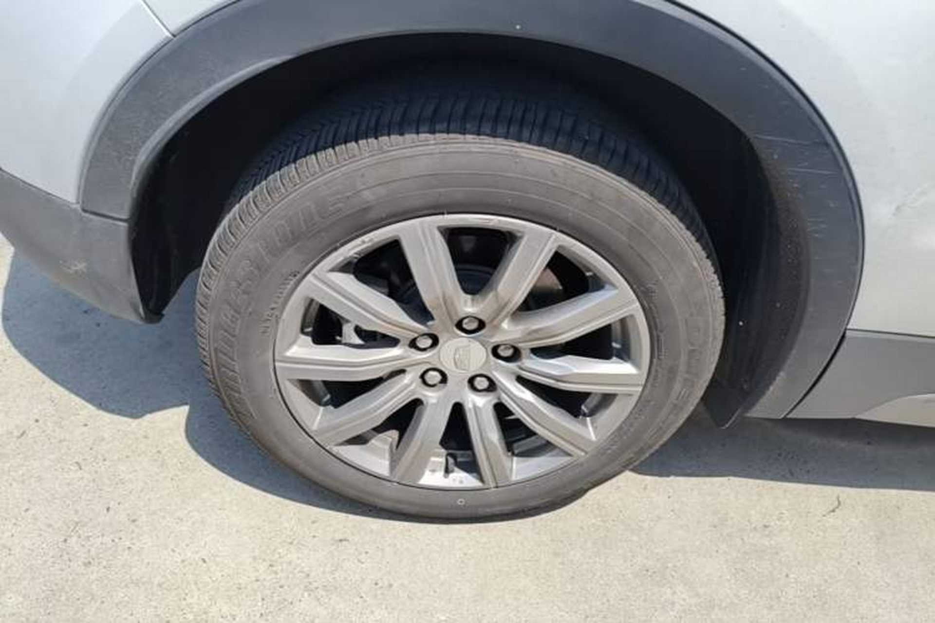 Used Cadillac XT4 2018 28T Two-Wheel Drive Leading Version Right Rear Wheel Hub