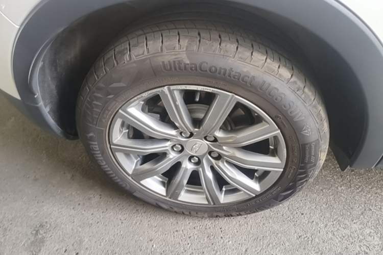 Used Cadillac XT4 2018 28T Two-Wheel Drive Leading Version Right Rear Wheel Hub