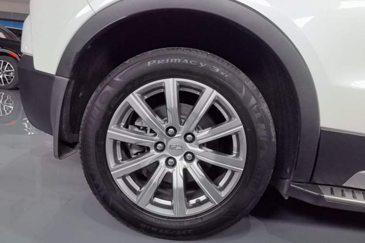 Used Cadillac XT4 2018 28T Two-Wheel Drive Leading Version Right Rear Wheel Hub
