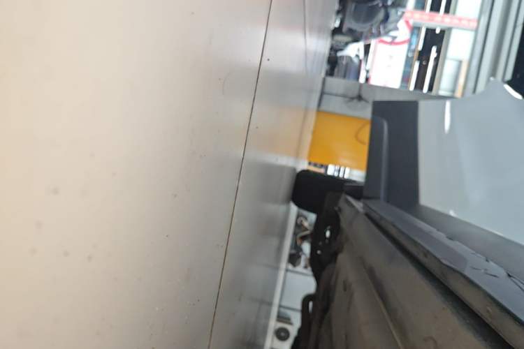 Used Cadillac XT4 2018 28T Two-Wheel Drive Tech Version Right Side Sill