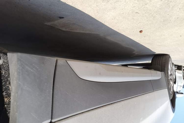 Used Cadillac XT4 2018 28T Two-Wheel Drive Leading Version Right Side Sill