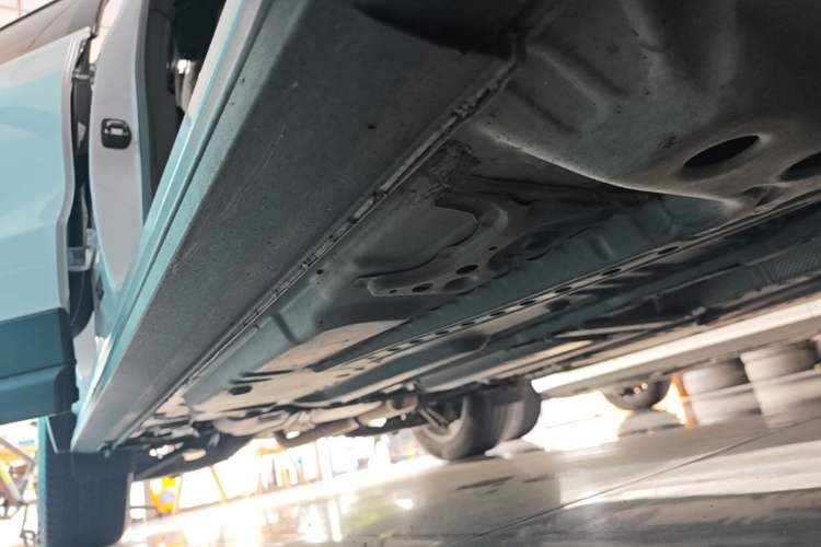 Used Cadillac XT4 2018 28T Two-Wheel Drive Tech Version Right Side Sill