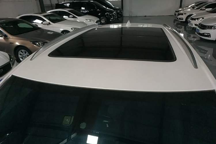 Used Cadillac XT4 2018 28T Two-Wheel Drive Tech Version Roof
