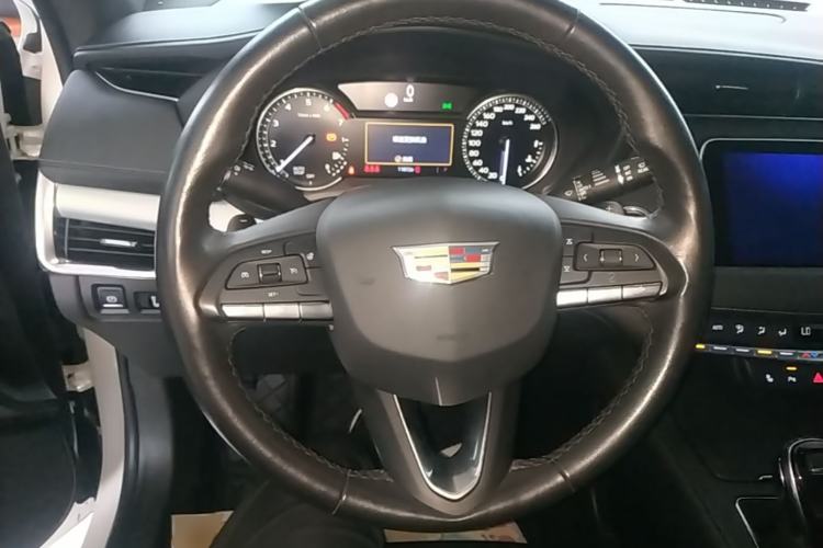 Used Cadillac XT4 2018 28T Two-Wheel Drive Leading Version Steering Wheel