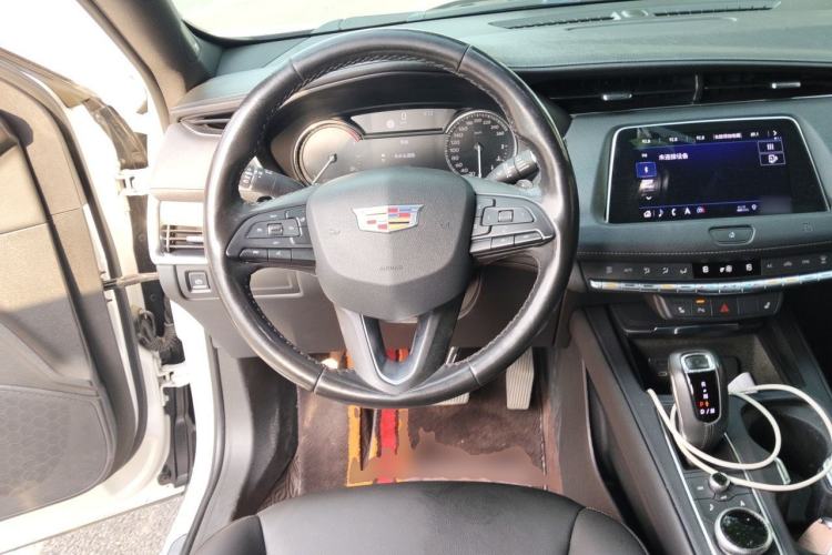Used Cadillac XT4 2018 28T Two-Wheel Drive Leading Version Steering Wheel