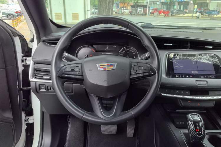 Used Cadillac XT4 2018 28T Two-Wheel Drive Tech Version Steering Wheel