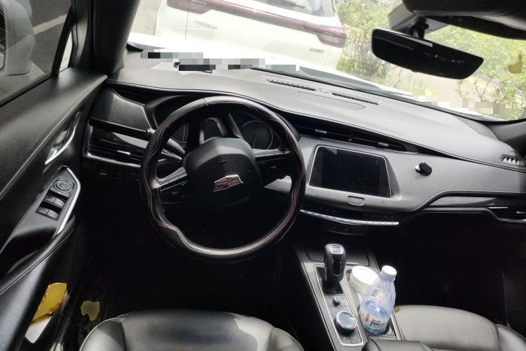 Used Cadillac XT4 2018 28T Two-Wheel Drive Tech Version Steering Wheel
