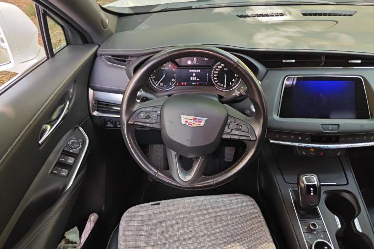 Used Cadillac XT4 2018 28T Two-Wheel Drive Leading Version Steering Wheel