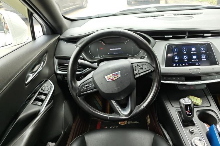 Used Cadillac XT4 2018 28T Two-Wheel Drive Tech Version Steering Wheel