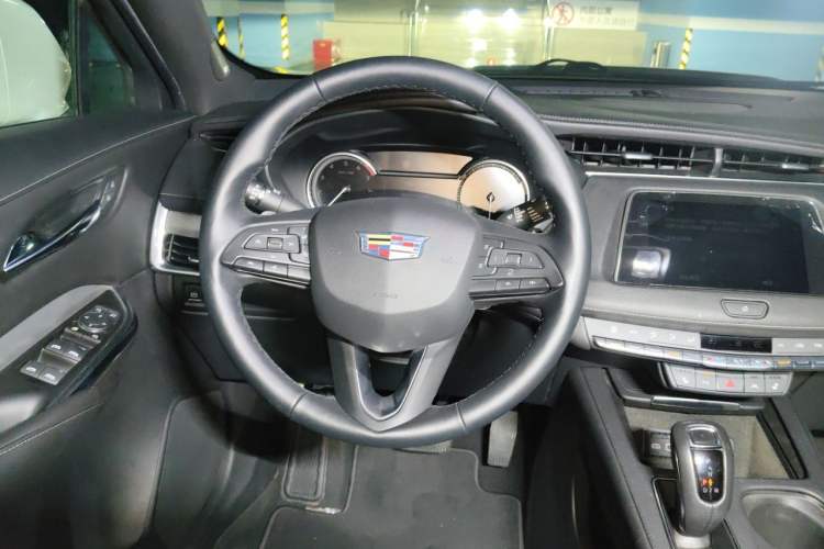 Used Cadillac XT4 2018 28T Four-Wheel Drive Leading Model Steering Wheel