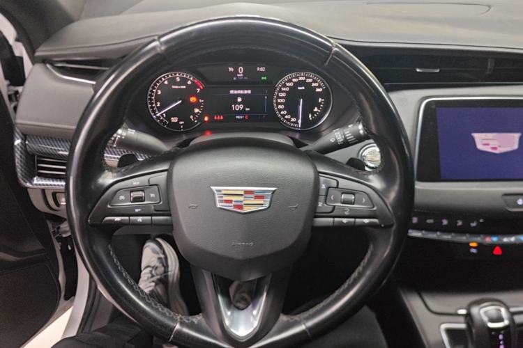 Used Cadillac XT4 2018 28T Two-Wheel Drive Tech Version Steering Wheel