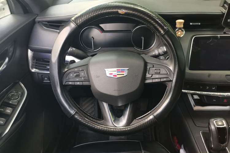 Used Cadillac XT4 2018 28T Two-Wheel Drive Tech Version Steering Wheel