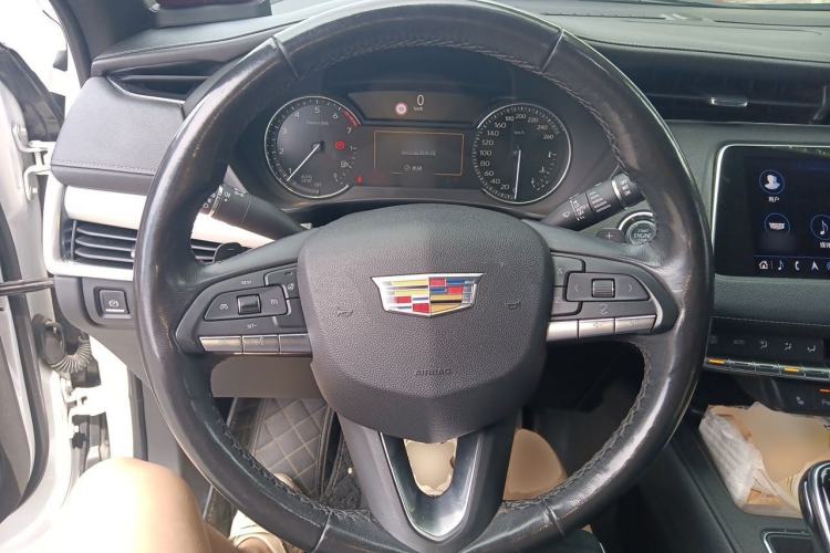 Used Cadillac XT4 2018 28T Two-Wheel Drive Leading Version Steering Wheel