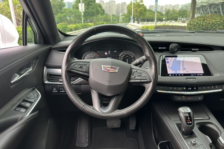 Used Cadillac XT4 2018 28T Two-Wheel Drive Leading Version Steering Wheel